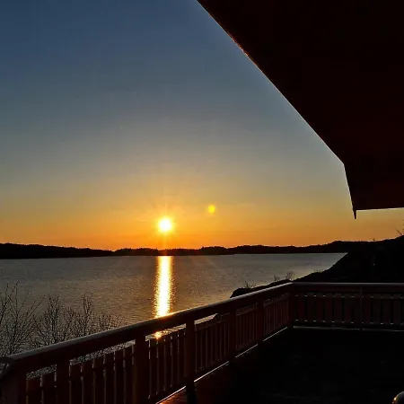 Holiday home 5 Person In Laukvik