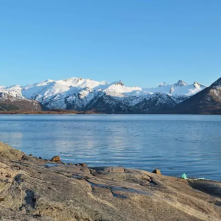 5 Person In Laukvik-by Traum *